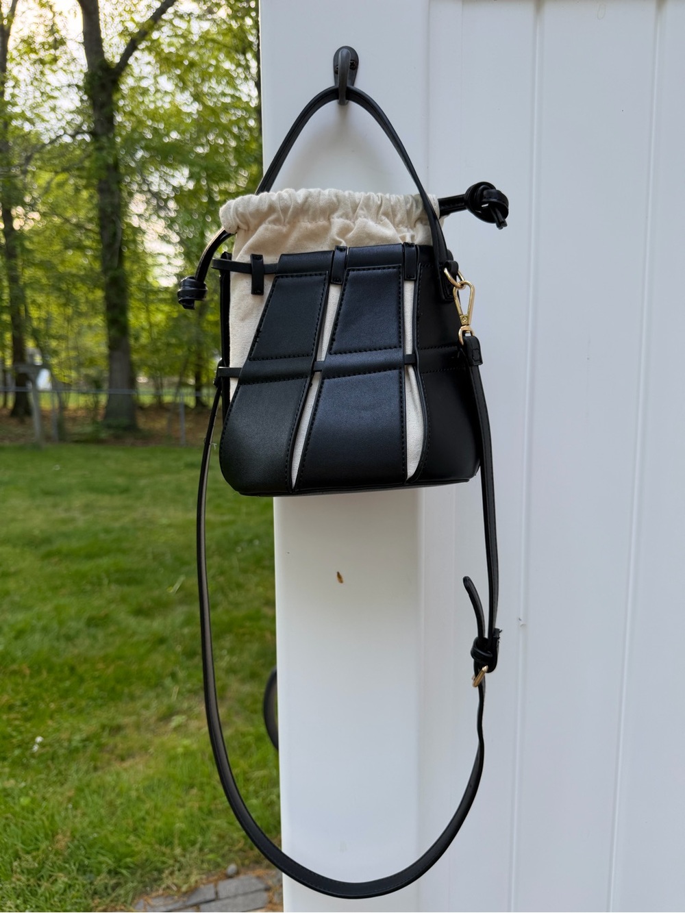 Zara Black Leather Paneled Bucket Bag Optional Crossbody Cream Colored Insert - Picture 4 of 12